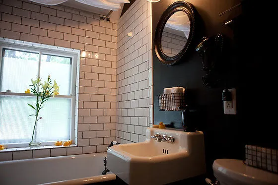 Made Inn Vermont An Urban-Chic Boutique Bed And Breakfast-1